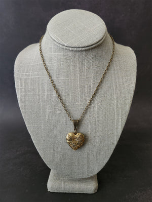 vintage locket necklace